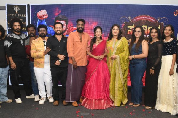 ‘Sangeetha Bar and Restaurant’ನಲ್ಲಿ ಕೋಮಲ್ಗೇನು ಕೆಲಸ?