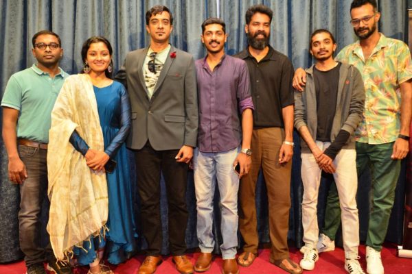 ಈ ಚಿತ್ರದಲ್ಲಿರುವುದು ಎರಡೇ ಪಾತ್ರಗಳು; ಒಂದು ಬೆಟ್ಟದ ಕಥೆ