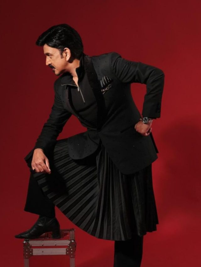 ಪುನಃ ಪುನಃ ನೋಡಿದರು,,,,ಎಂದ ಹಾಗೆ 
ವಿಭಿನ್ನ Lookನಲ್ಲಿ ರಮೇಶ್‌ ಅರವಿಂದ್‌